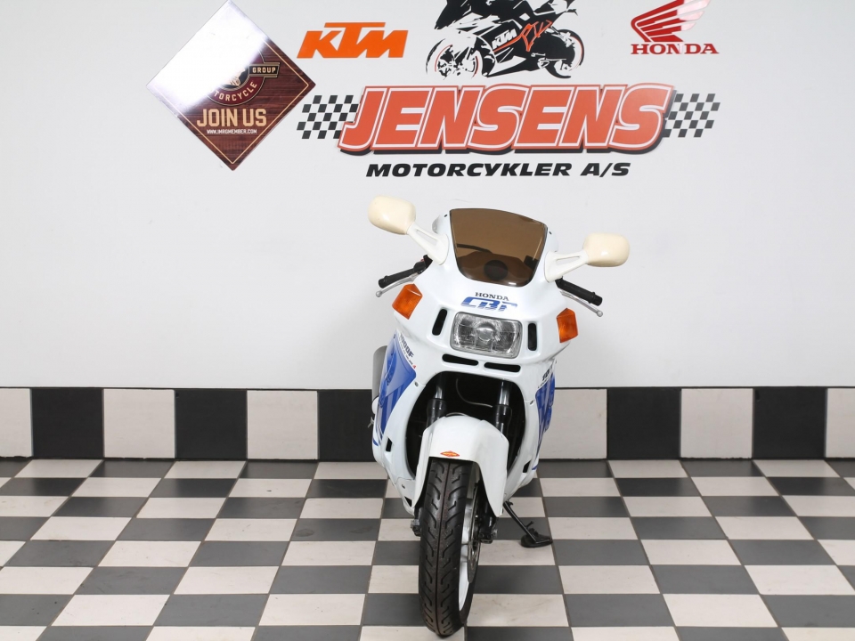 Honda CBR 1000 F