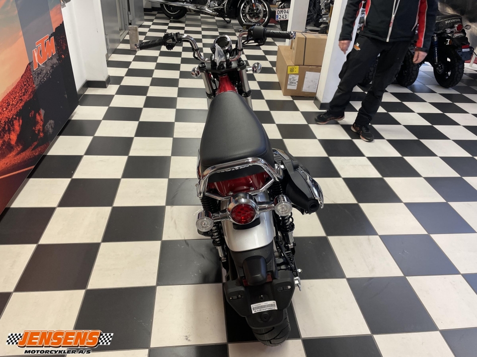 Honda ST 125 Dax