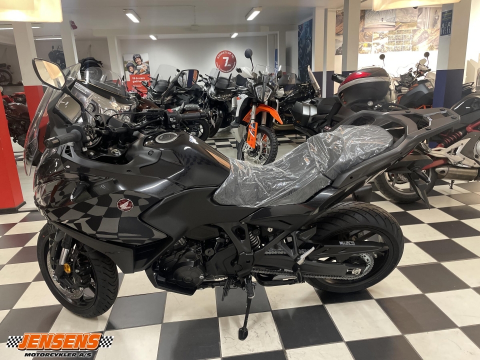 Honda NT 1100 D