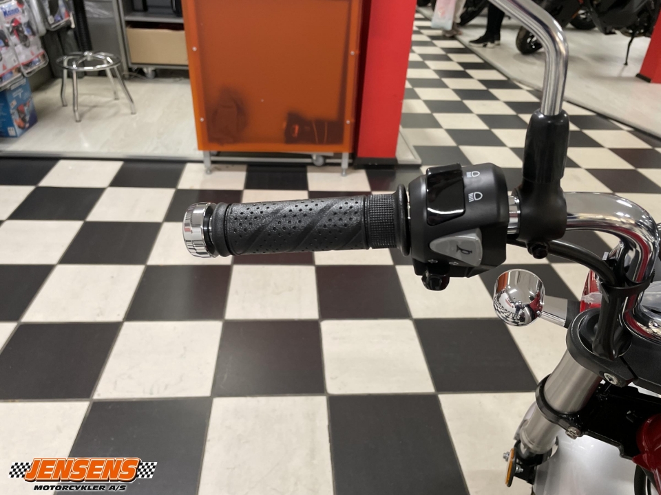 Honda ST 125 Dax