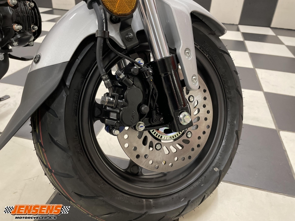 Honda ST 125 Dax