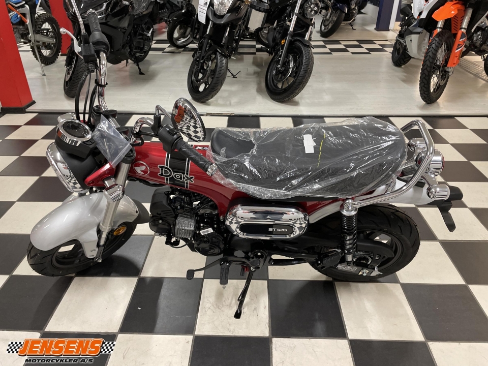 Honda ST 125 Dax