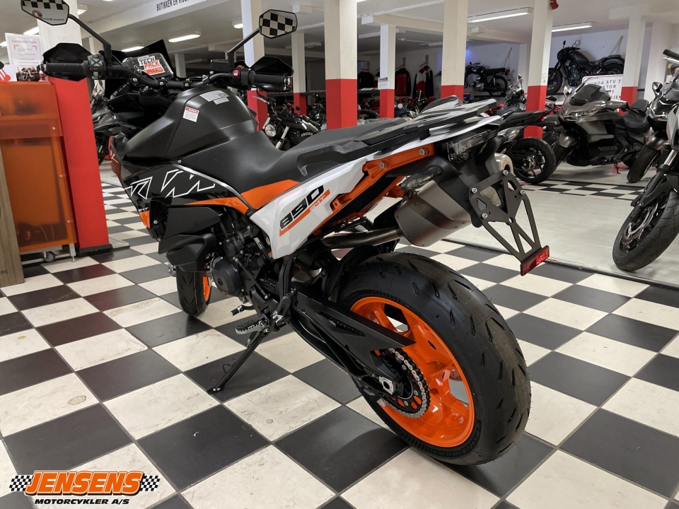 KTM 890 SMT