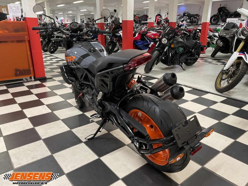 Indian FTR 1200