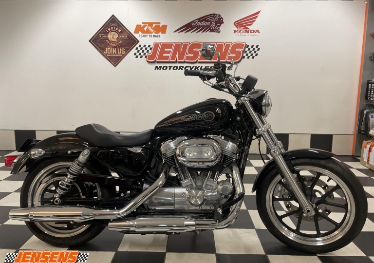 Harley-Davidson XL883C Sportst...