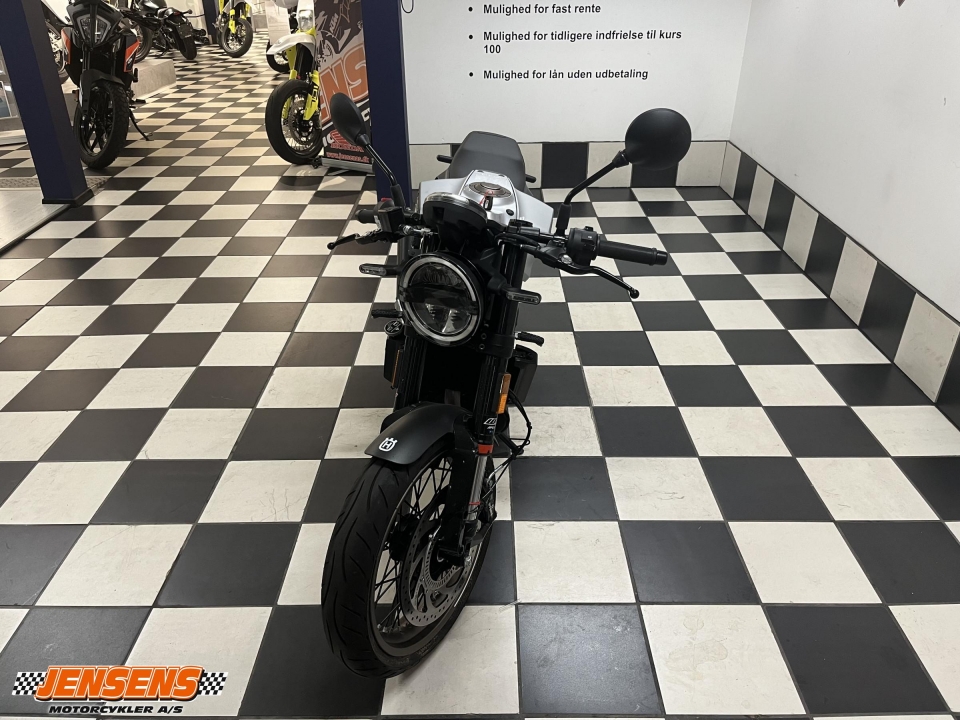 Husqvarna Vitpilen 401