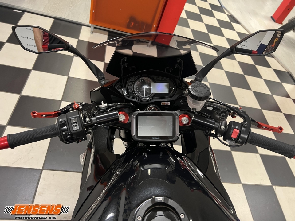 yeezy wave runner 750