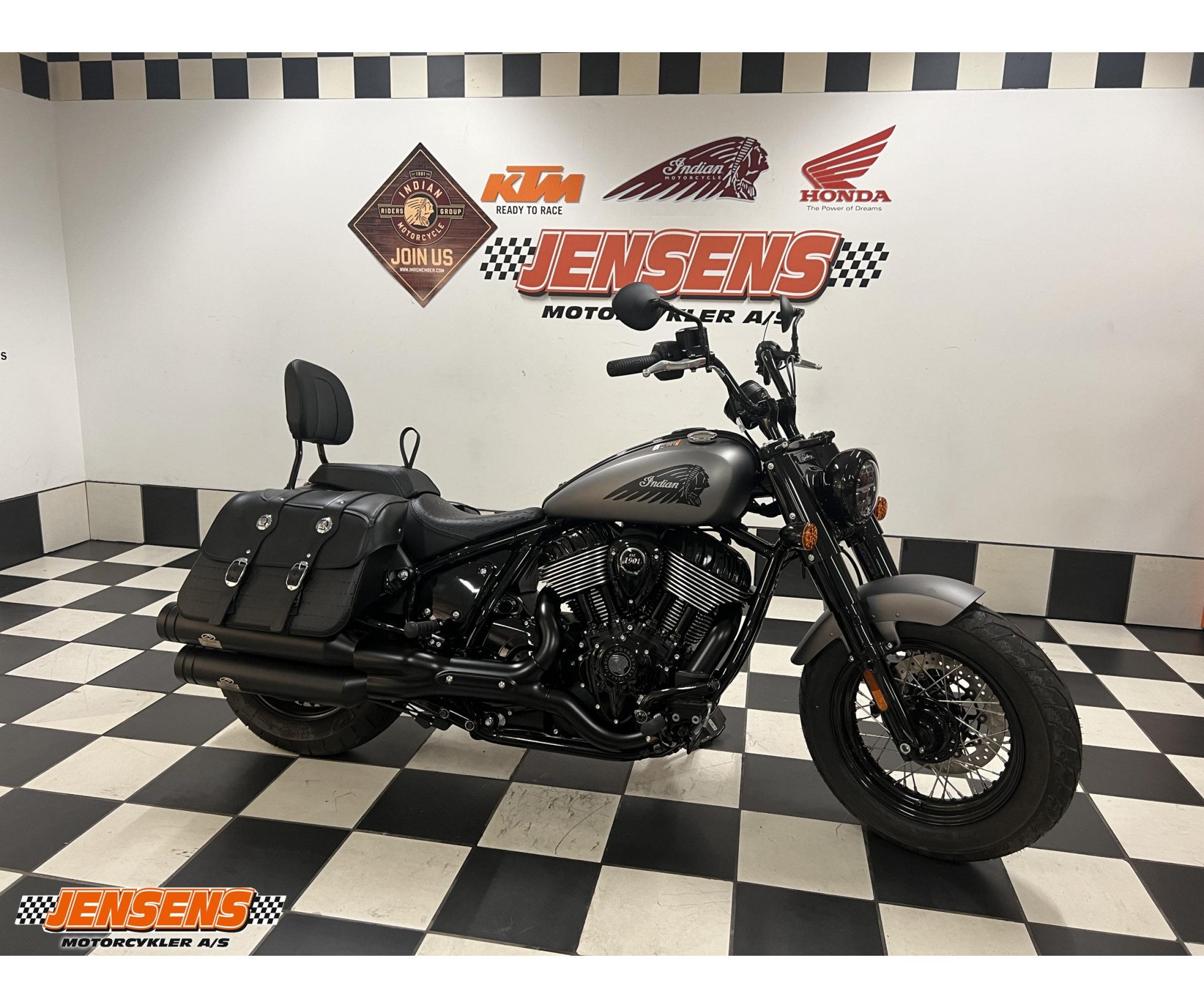 Indian Chief Bobber Dark Horse