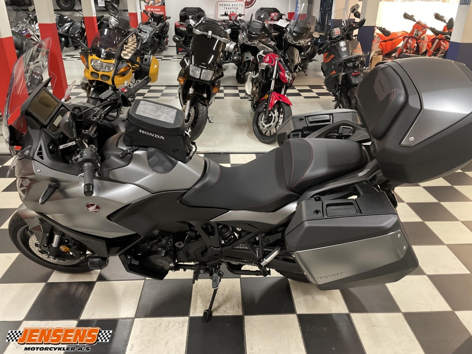 Honda NT 1100 D