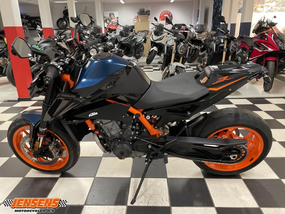 KTM 890 Duke R