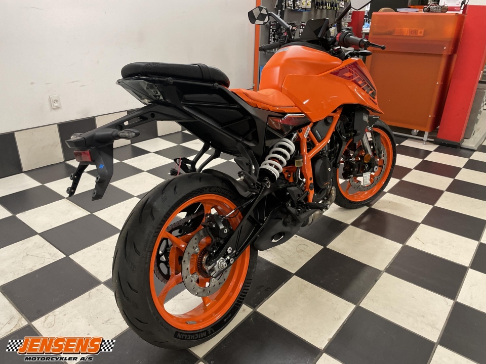 KTM 390 Duke