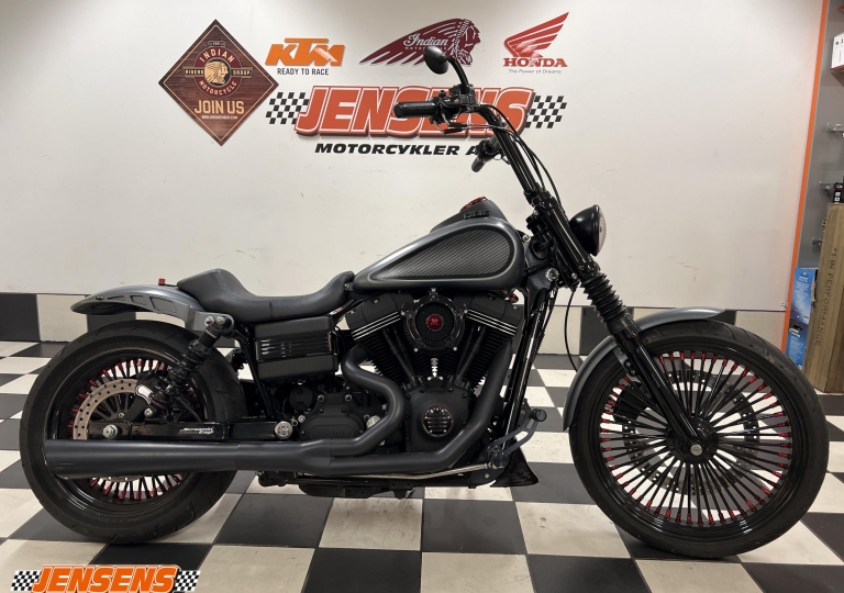 Harley-Davidson FXDB Street Bo...