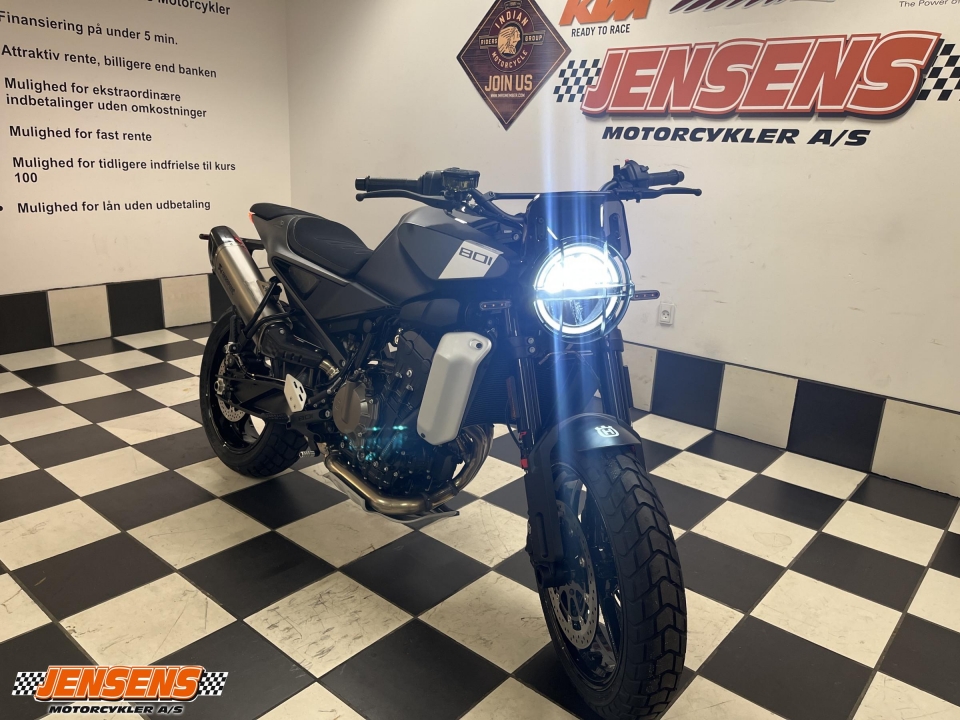 Husqvarna Svartpilen 801