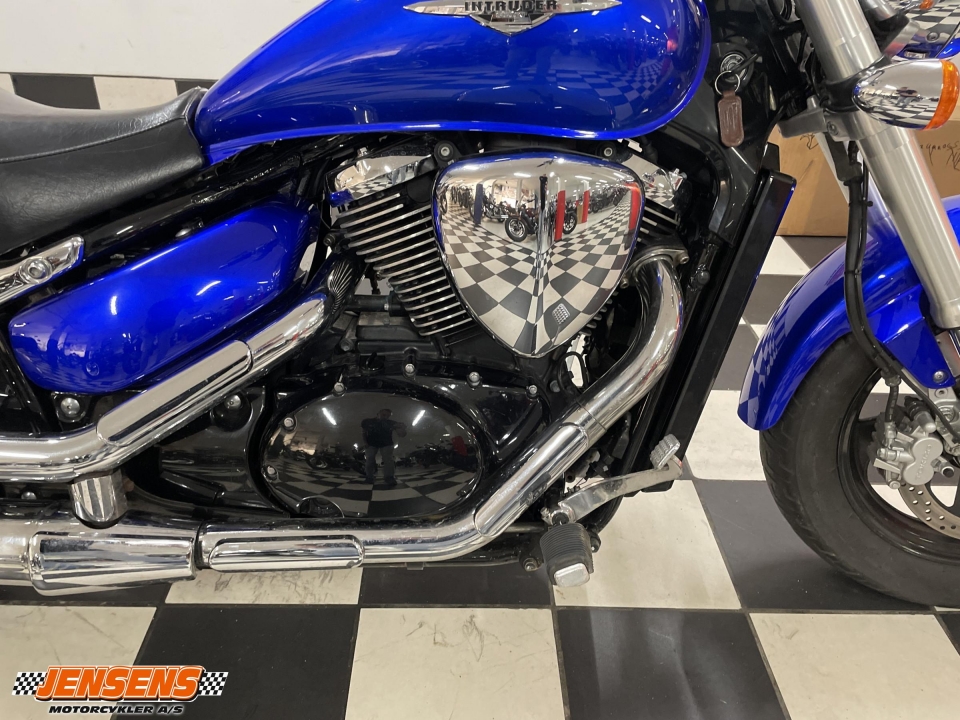 Suzuki VZ 800 Intruder