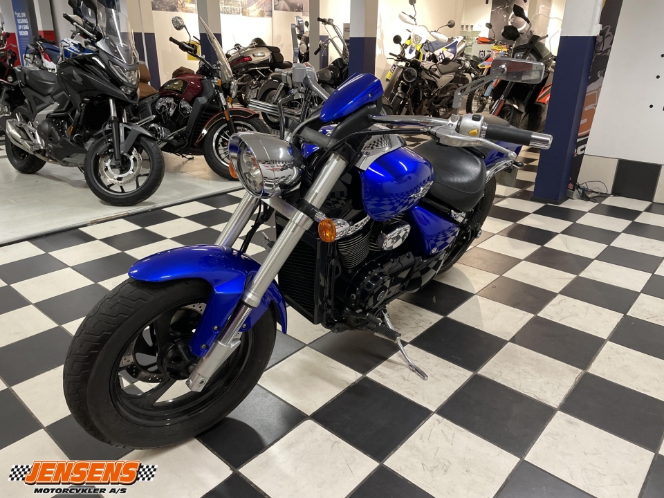 Suzuki VZ 800 Intruder