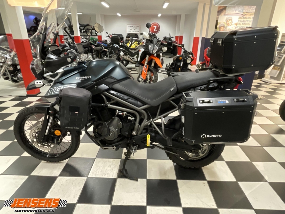 Triumph Tiger 800
