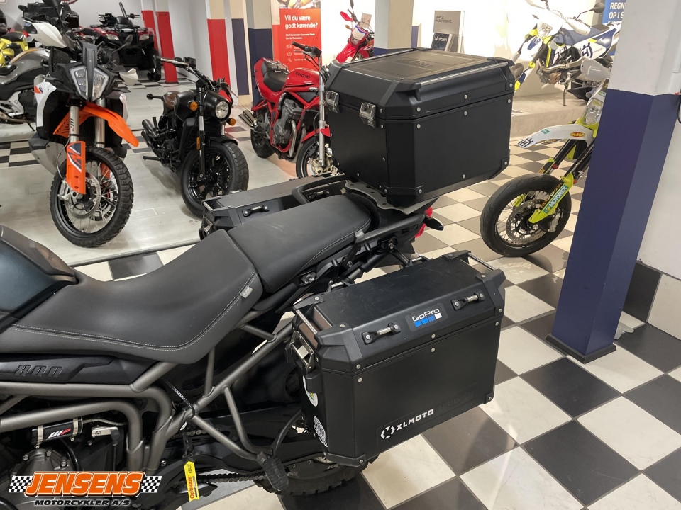 Triumph Tiger 800