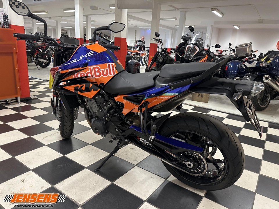 KTM 890 Duke