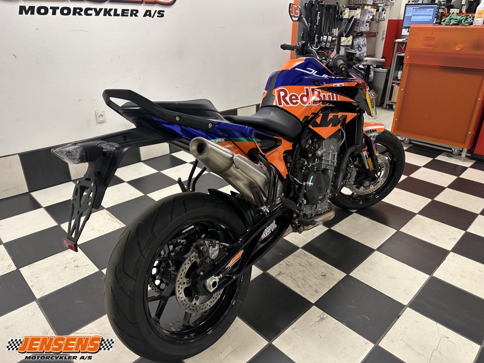 KTM 890 Duke