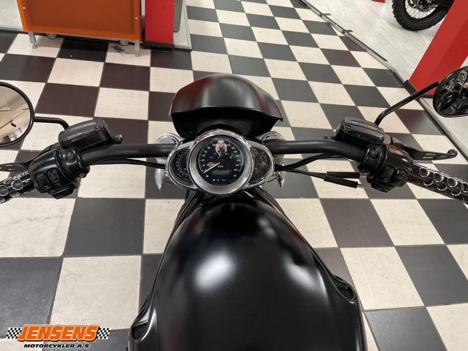 Harley-Davidson VRSCD Night Rod