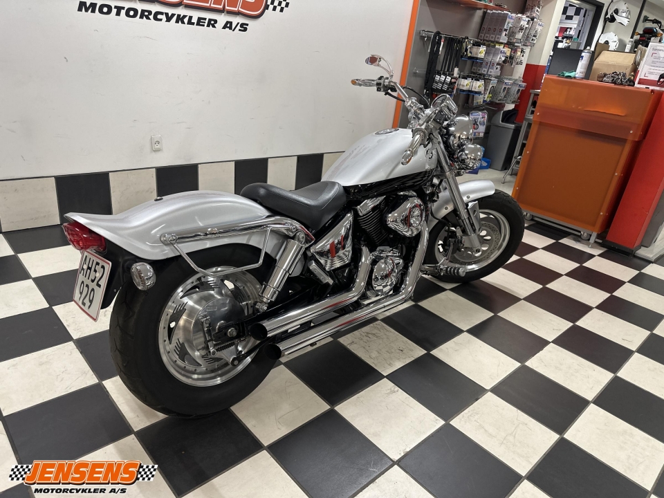 Suzuki VZ 800 Marauder