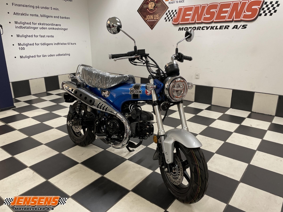 Honda ST 125 Dax