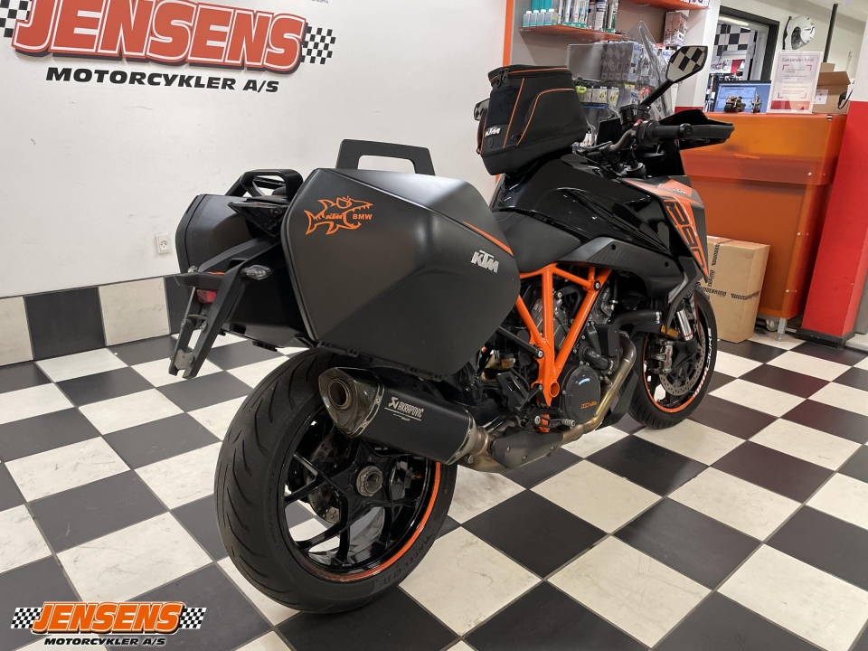 KTM 1290 Super Duke GT