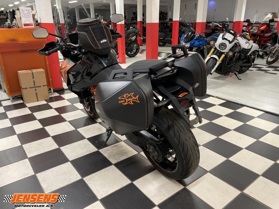 KTM 1290 Super Duke GT