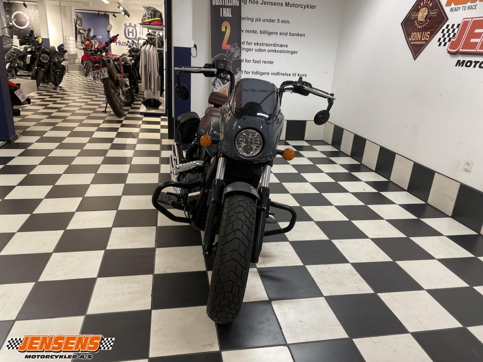 Indian Scout Bobber Twenty