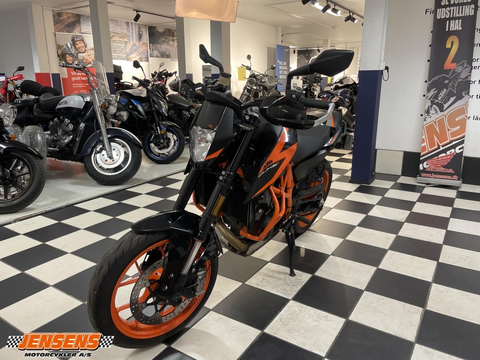 KTM 690 DUKE R