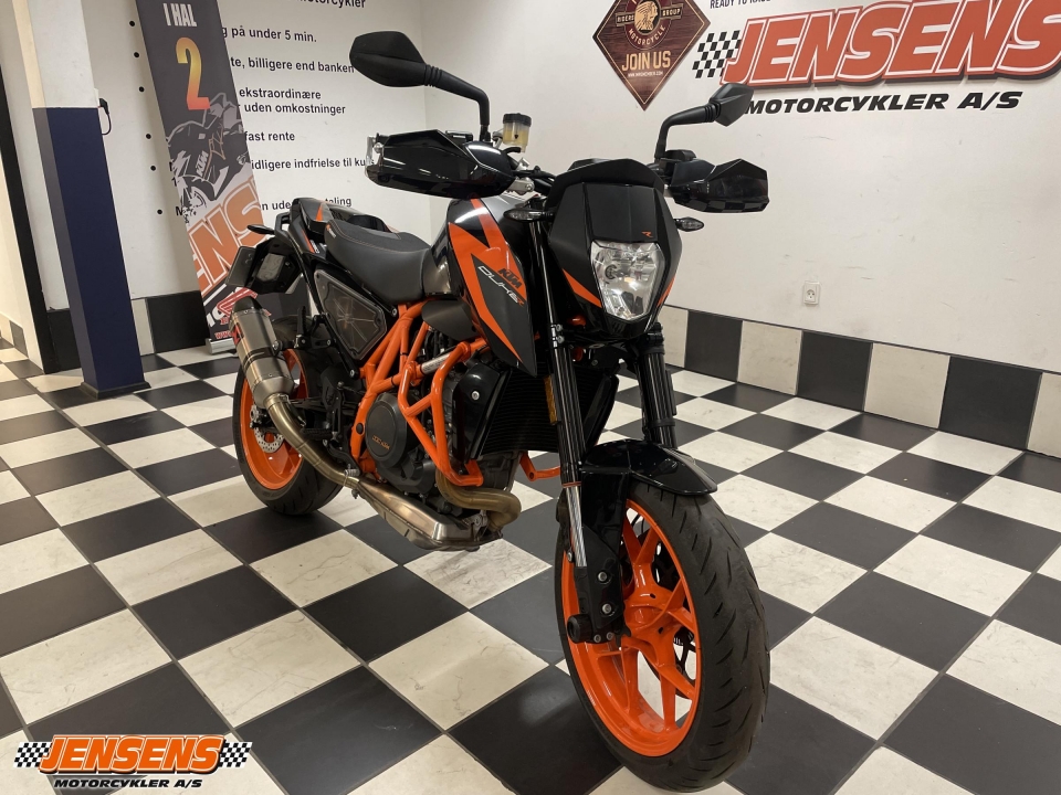 KTM 690 DUKE R