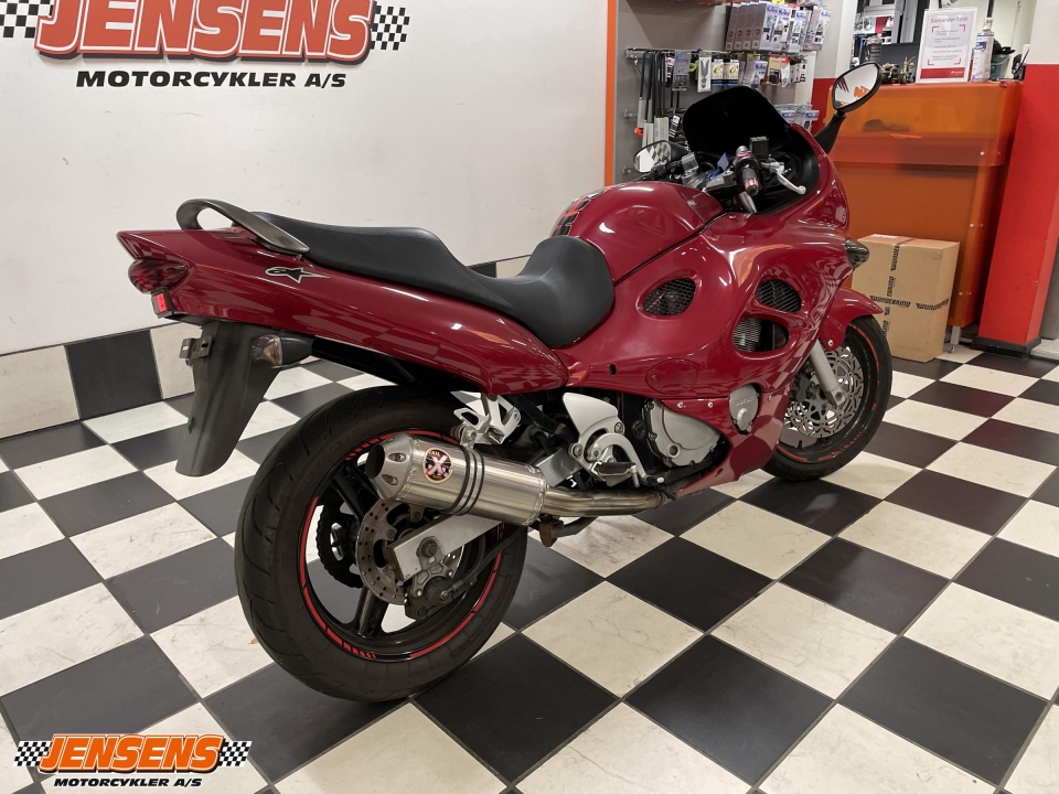 Suzuki GSX 750 F