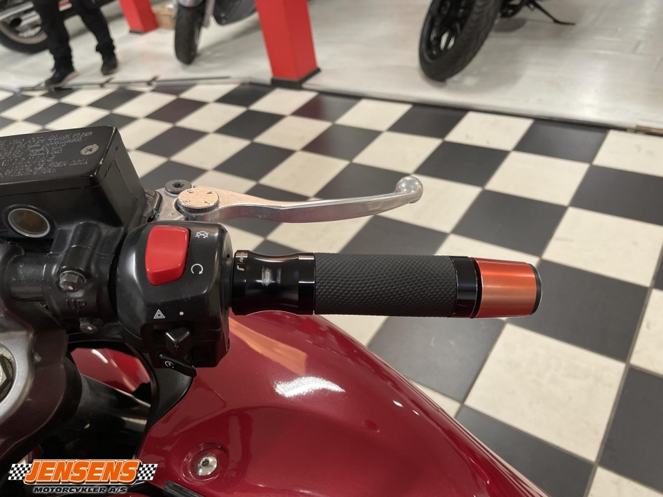Suzuki GSX 750 F