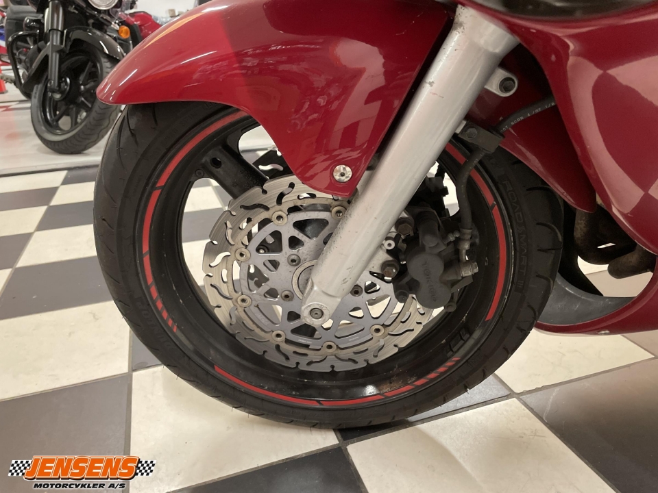 Suzuki GSX 750 F