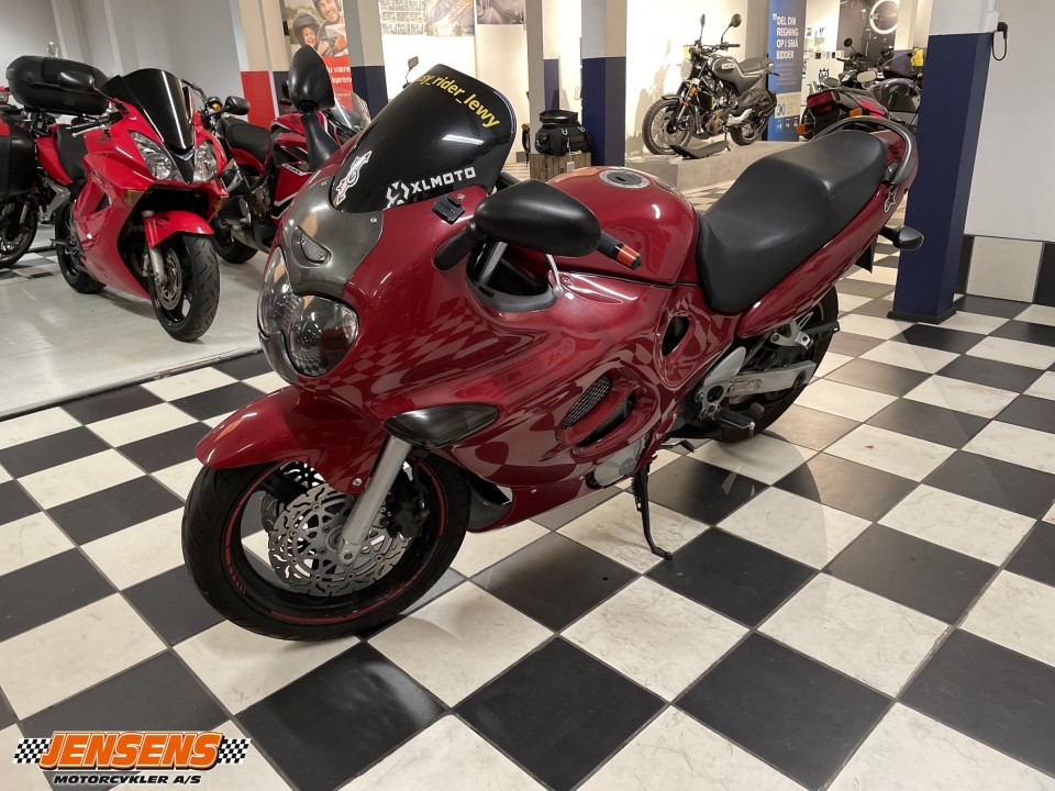 Suzuki GSX 750 F