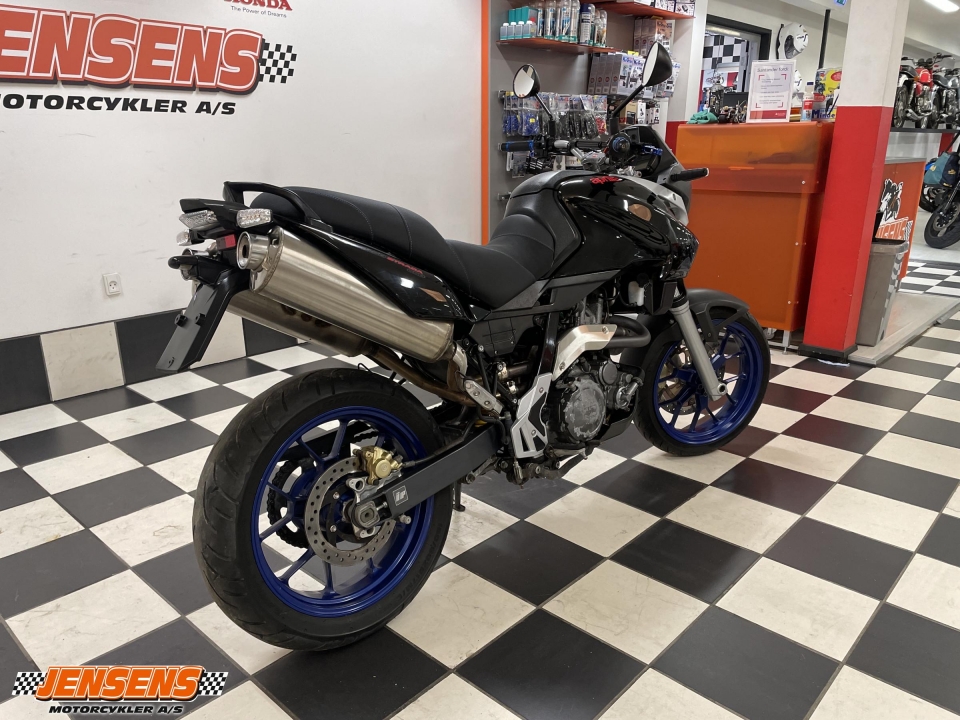 Aprilia Pegaso 650