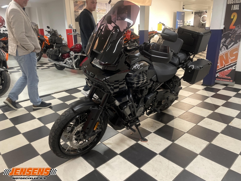 Harley-Davidson RA1250 Pan America Special