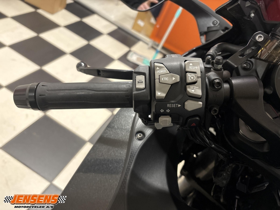 Kawasaki H2 SX