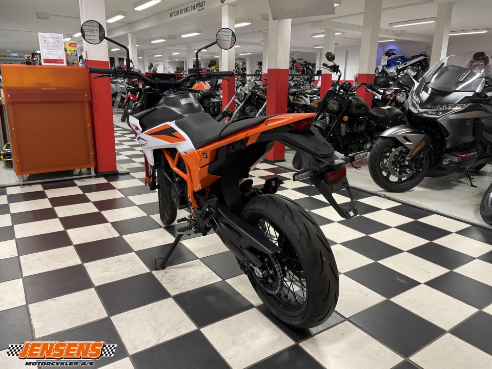 KTM 390 SMR R