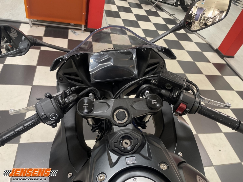 Honda CBR 650 R E-Clutch