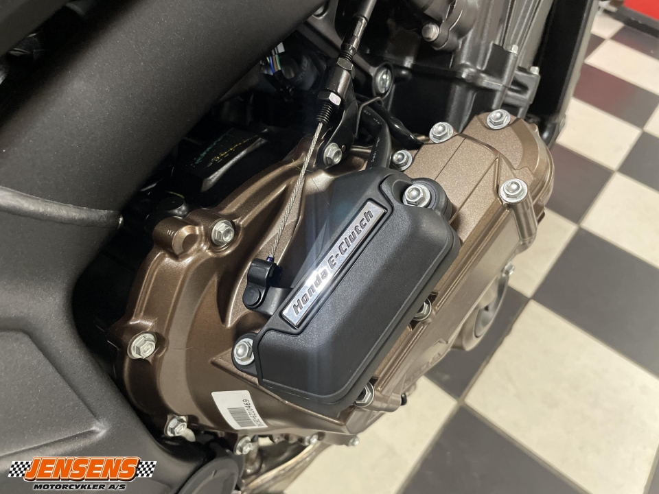 Honda CB 650 R E-Clutch