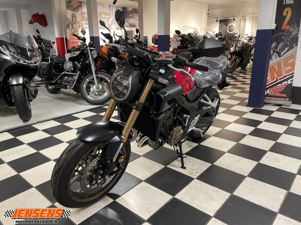 Honda CB 650 R E-Clutch