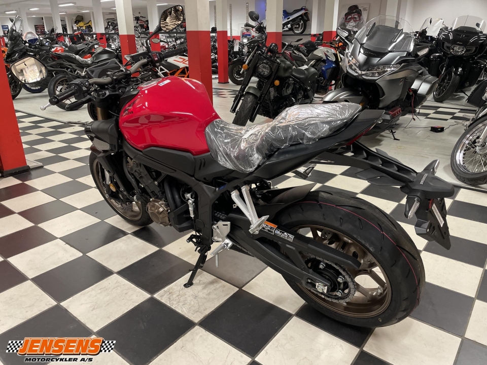 Honda CB 650 R E-Clutch