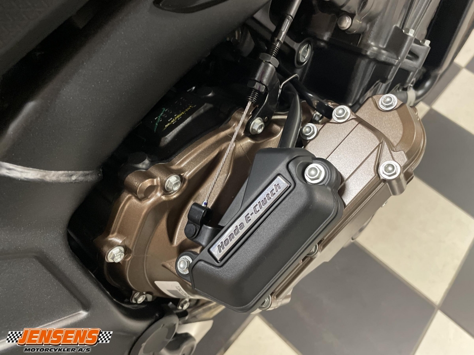 Honda CB 650 R E-Clutch