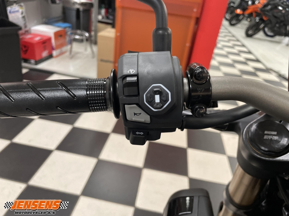 Honda CB 650 R E-Clutch