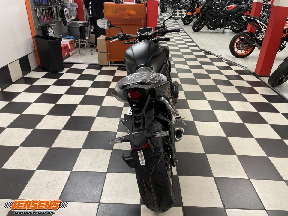 Honda CB 650 R E-Clutch