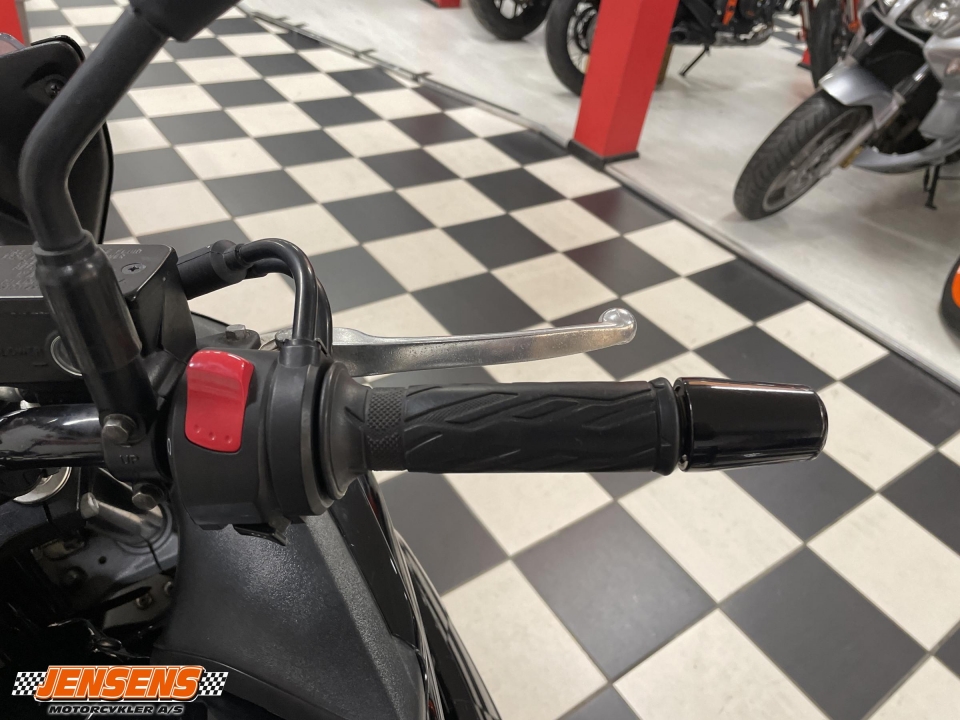 Suzuki GW 250 F