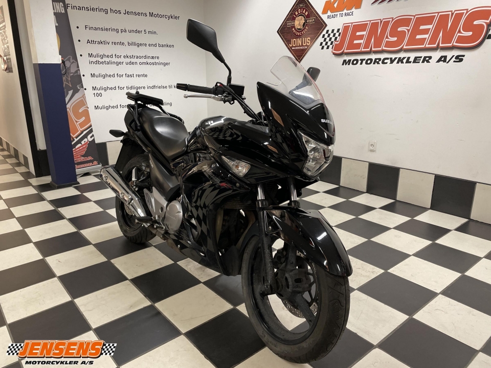 Suzuki GW 250 F