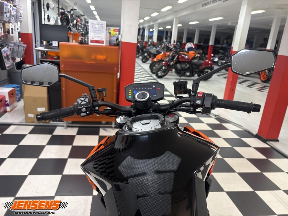 KTM 1290 Super Duke R