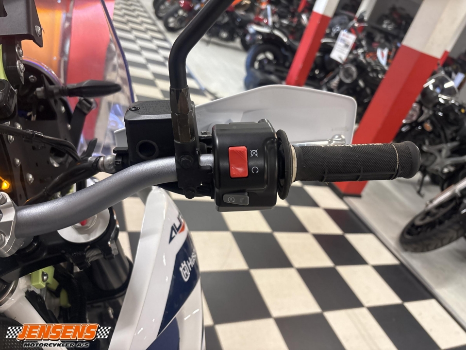 Husqvarna 701 Supermoto